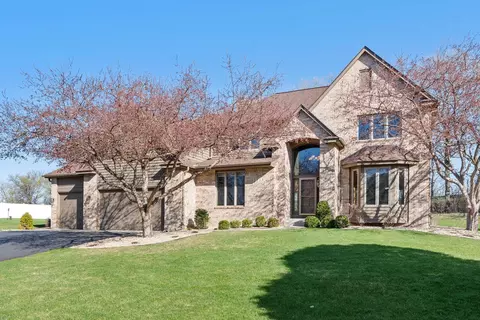 3515 Ranier Ln N, Plymouth, MN 55447