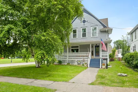 429 9th Ave S, Fargo, ND 58103