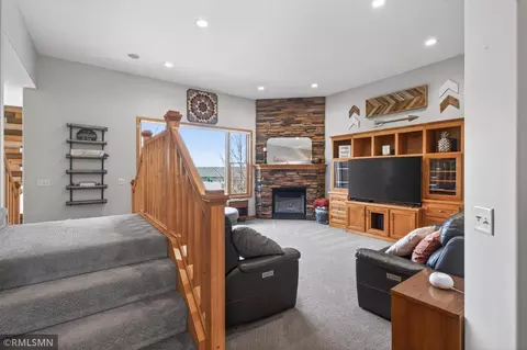 959 Vine Cir, Jordan, MN 55352 photo 9