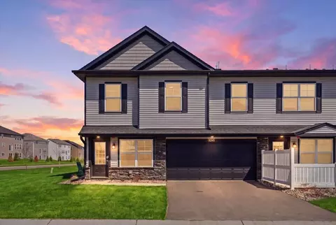 5245 Long Pointe Pass, Woodbury, MN 55129