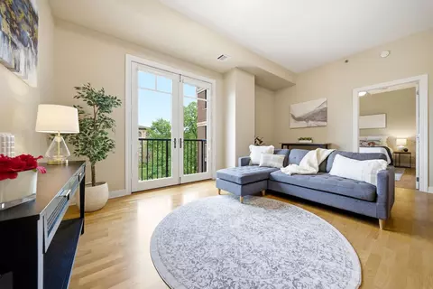 370 Marshall Ave #408, Saint Paul, MN 55102