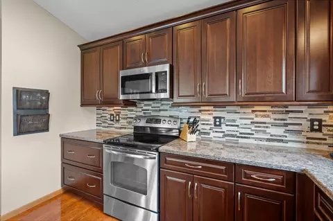 Kitchen - 7018 Eagle Trl, Centerville, MN 55038 photo 6 of 8