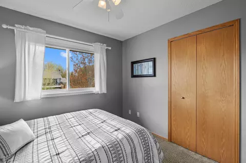 Bedroom - 7018 Eagle Trl, Centerville, MN 55038 photo 8 of 10