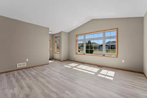 Living - 573 Taft Loop S, Cambridge, MN 55008 photo 3 of 8