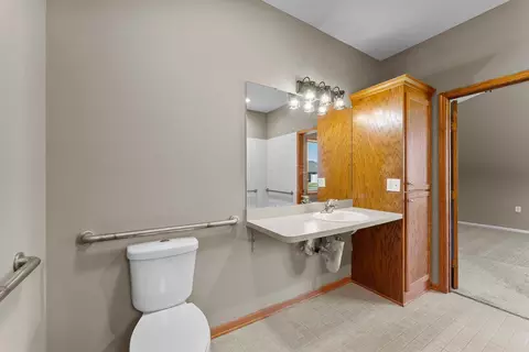 Bath - 573 Taft Loop S, Cambridge, MN 55008 photo 4 of 6