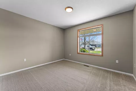 Bedroom - 573 Taft Loop S, Cambridge, MN 55008 photo 3 of 4
