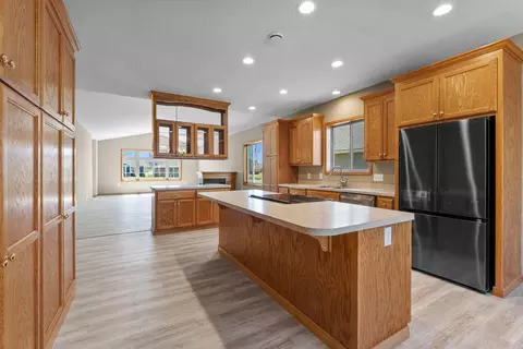 Kitchen - 573 Taft Loop S, Cambridge, MN 55008 photo 6 of 6