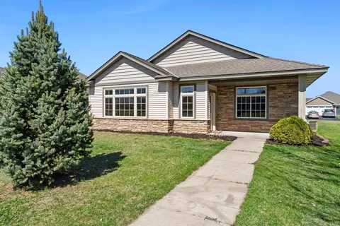 Exterior - 573 Taft Loop S, Cambridge, MN 55008 photo 2 of 5