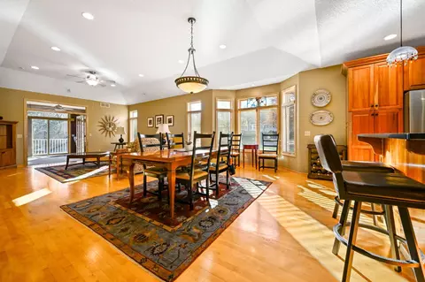 14802 Margaret Pl, Minnetonka, MN 55345