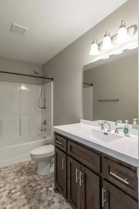Bath - 9090 Wolves St, Brainerd, MN 56401 photo 4 of 5