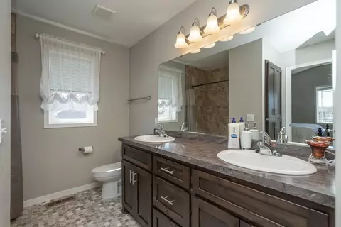 Bath - 9090 Wolves St, Brainerd, MN 56401 photo 1 of 5