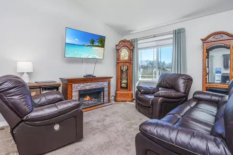 Living - 9090 Wolves St, Brainerd, MN 56401 photo 3 of 6