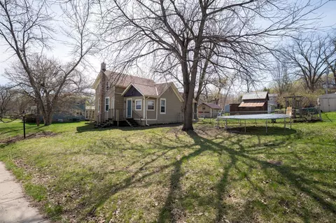 513 State St E, Cannon Falls, MN 55009