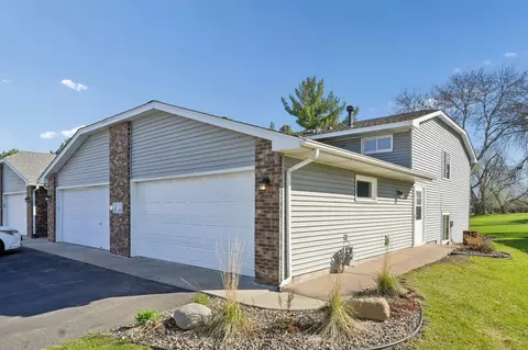 7176 218th St N, Forest Lake, MN 55025