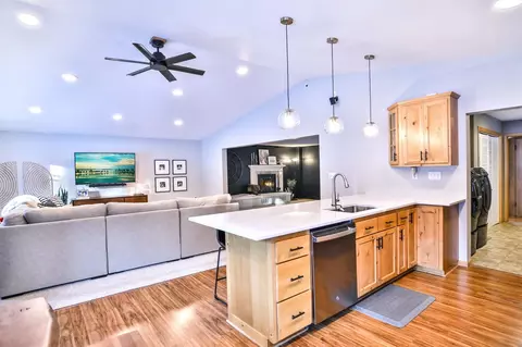 Kitchen - 303 24th St NW, Austin, MN 55912 photo 3 of 4