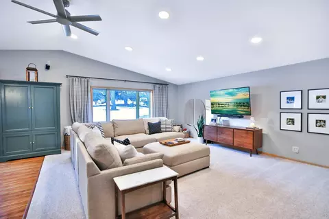 Living - 303 24th St NW, Austin, MN 55912 photo 2 of 4