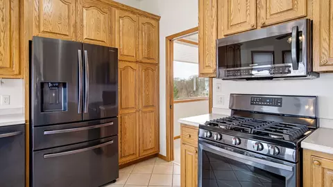 Kitchen - e5110 Interlachen Boulevard, Eleva, WI 54738 photo 4 of 5