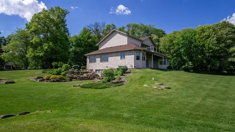 Exterior - e5110 Interlachen Boulevard, Eleva, WI 54738 photo 5 of 15