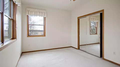 Bedroom - e5110 Interlachen Boulevard, Eleva, WI 54738 photo 5 of 11