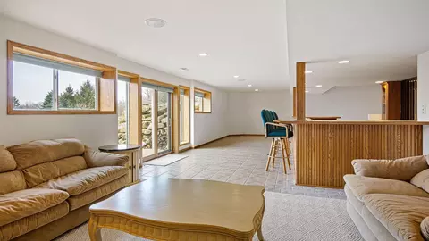 Living - e5110 Interlachen Boulevard, Eleva, WI 54738 photo 16 of 22