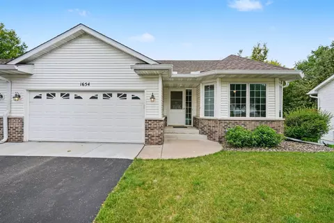 1654 Cohansey St, Saint Paul, MN 55117