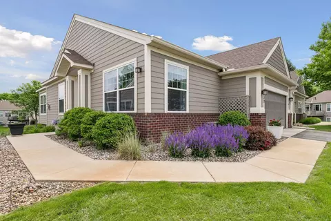 8377 Crabapple Ct, Victoria, MN 55386