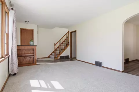 Living - 520 Ann St SE, Willmar, MN 56201 photo 2 of 2