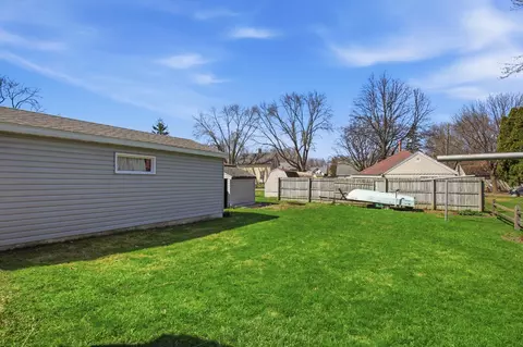 Exterior - 520 Ann St SE, Willmar, MN 56201 photo 5 of 9