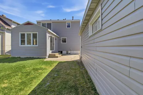 Exterior - 520 Ann St SE, Willmar, MN 56201 photo 4 of 9