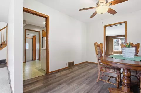 Entry Way - 520 Ann St SE, Willmar, MN 56201 photo 2 of 3