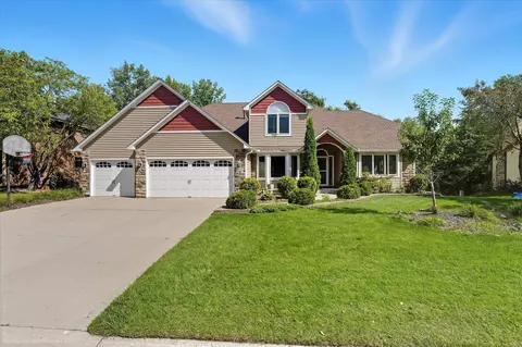 13476 Granada Ave, Apple Valley, MN 55124