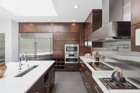 Kitchen - 2229 Wall St, Eagan, MN 55122 photo 6 of 8