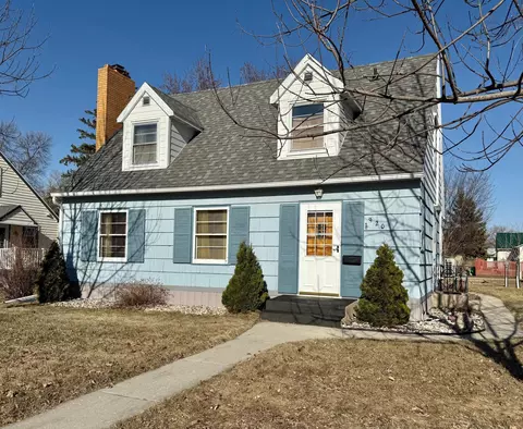 920 Arnold Ave N, Thief River Falls, MN 56701