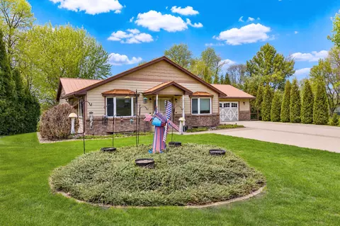 17825 Holt Ct, Faribault, MN 55021