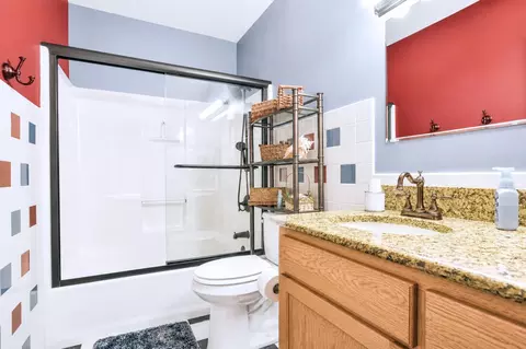 Bath - 17825 Holt Ct, Faribault, MN 55021 photo 4 of 4