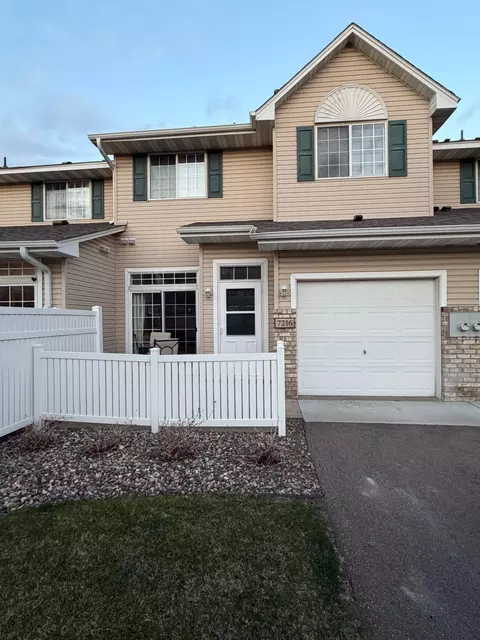 7216 155th St W, Apple Valley, MN 55124