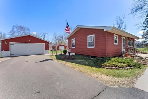 33103 Flanders St NE, Cambridge, MN 55008