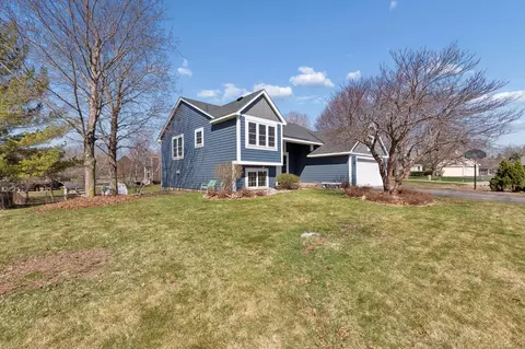 Exterior - 3877 Kennet Cir, Eagan, MN 55123 photo 7 of 9