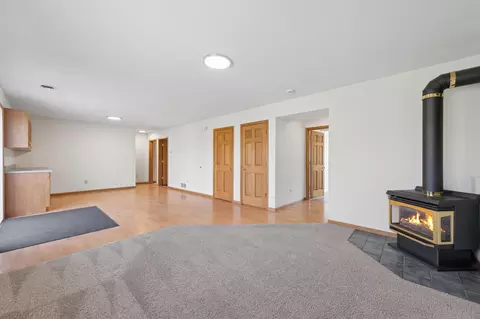 Living - 3877 Kennet Cir, Eagan, MN 55123 photo 3 of 4
