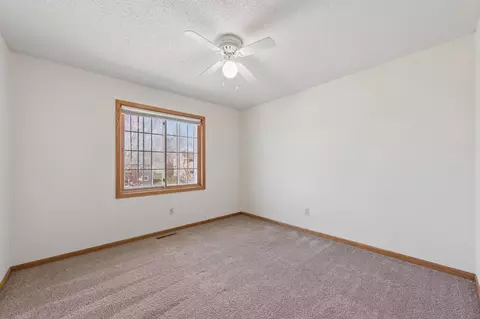 Bedroom - 3877 Kennet Cir, Eagan, MN 55123 photo 4 of 10