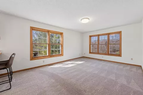 Living - 3877 Kennet Cir, Eagan, MN 55123 photo 2 of 4