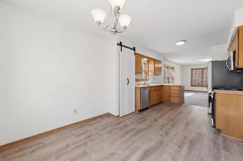 3877 Kennet Cir, Eagan, MN 55123