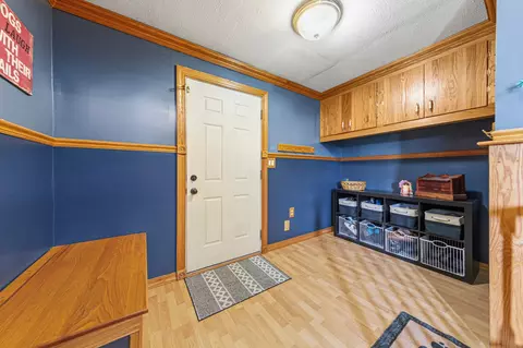 Entry Way - 417 Warner Ave, Spring Valley, MN 55975 photo 2 of 3