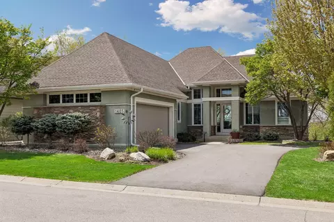1405 Skyline Dr, Golden Valley, MN 55422