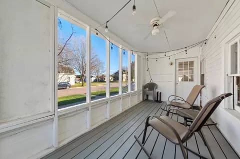 Exterior - 401 Grace St, Saint Peter, MN 56082 photo 7 of 8