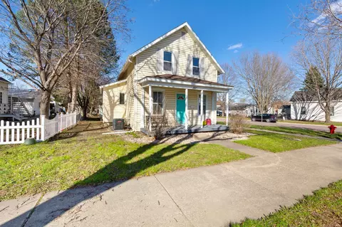 Exterior - 401 Grace St, Saint Peter, MN 56082 photo 1 of 8