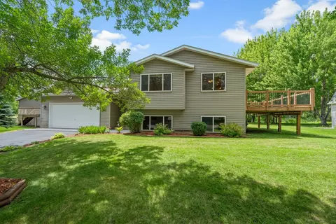 8421 Troy Marquette Dr, Monticello, MN 55362