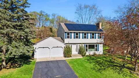 12246 Oxbow Dr, Eden Prairie, MN 55347