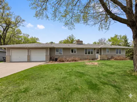 25791 Dodd Blvd, Lakeville, MN 55044