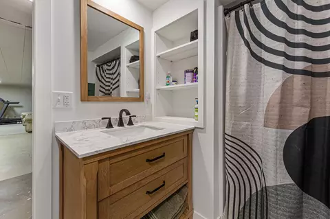 Bath - 1201 Prairie Ave SW, Faribault, MN 55021 photo 4 of 4